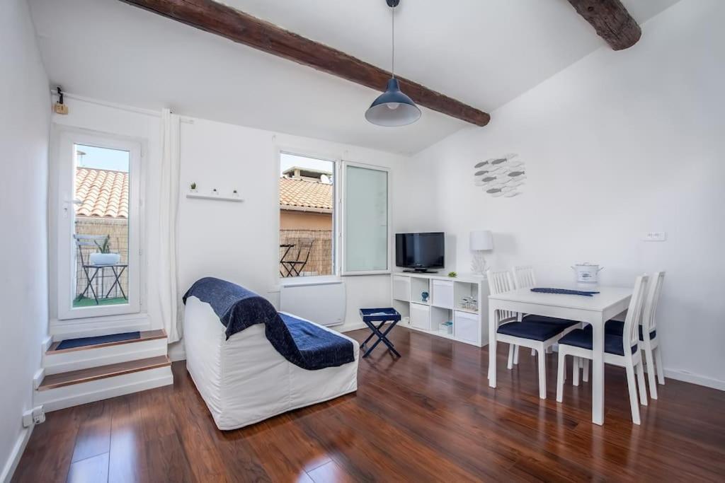 マルセイユAu Coeur Du Panier Avec Terrasse 2 A 4 Personnes Climatisationアパートメント エクステリア 写真